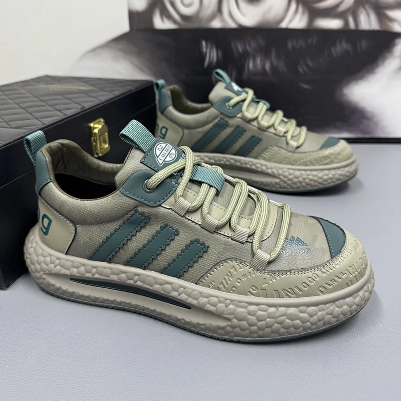 2025冬季上新加肥加宽男士大码鞋子时尚休闲运动鞋软底软面耐磨鞋