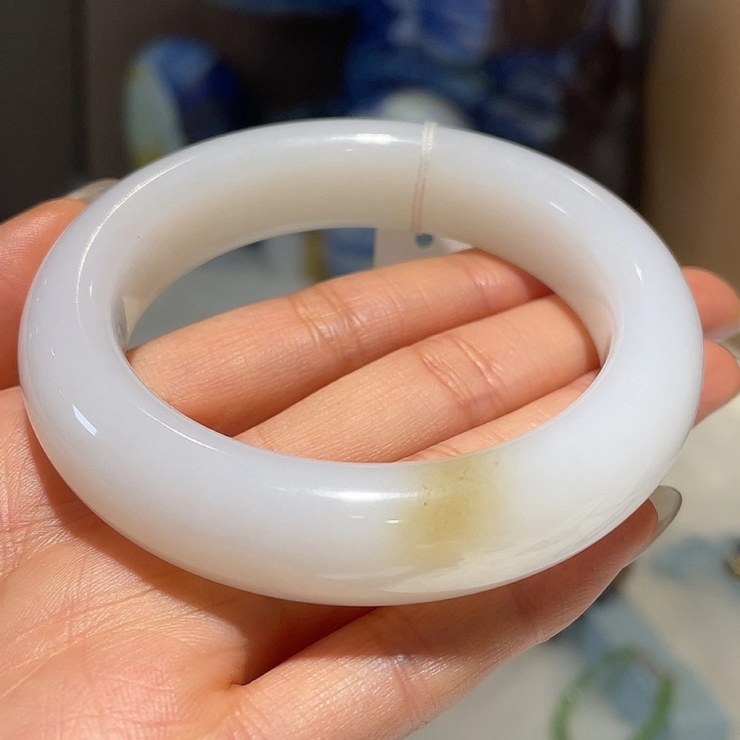 【双十一】和田玉新疆且末糖白一口糖镯子质地细腻白度高