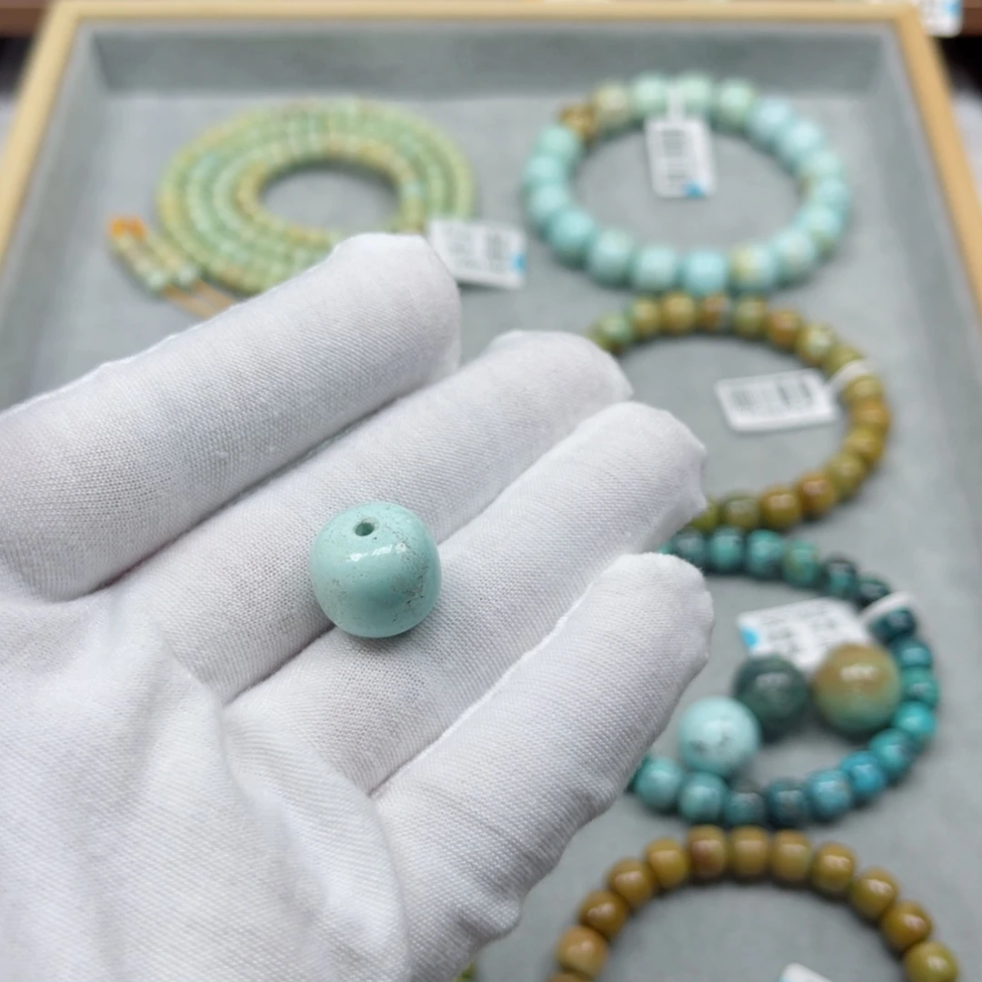 绿松石未镶嵌挂件