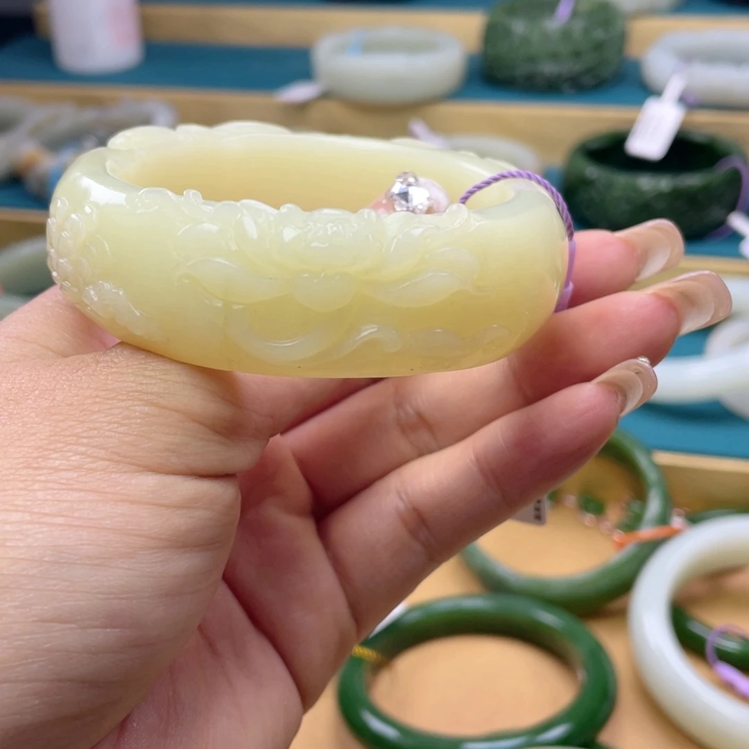 和田玉手镯未镶嵌79