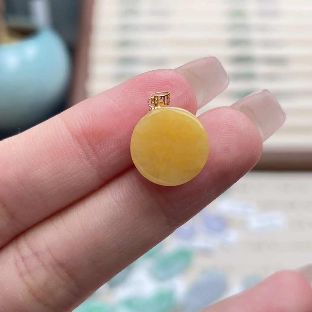 翡翠18K金镶嵌吊坠(不含链)a02半山水冰黄无事牌