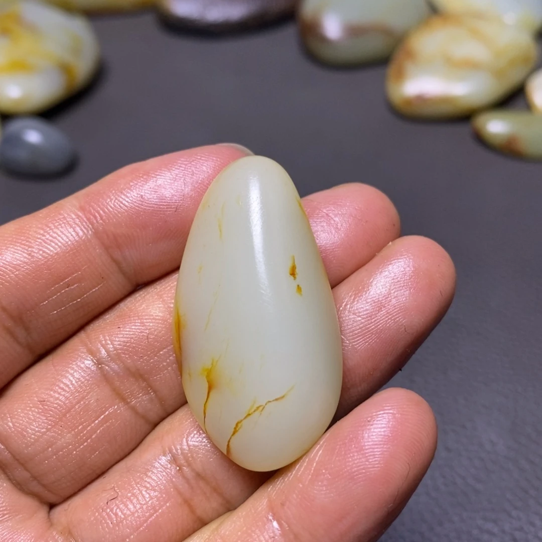 未镶嵌和田玉（糖玉）挂件
