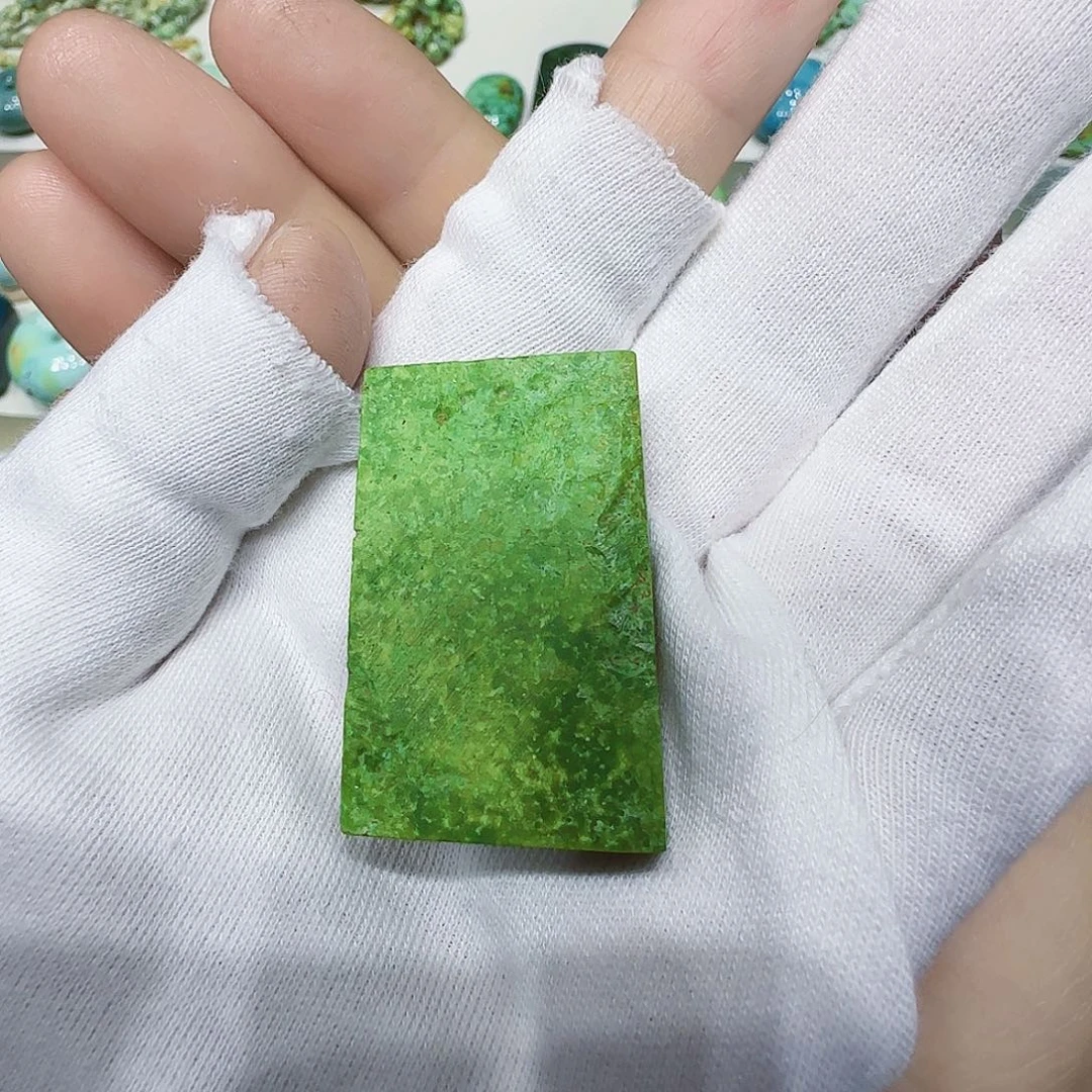 绿松石未镶嵌原矿绿松石