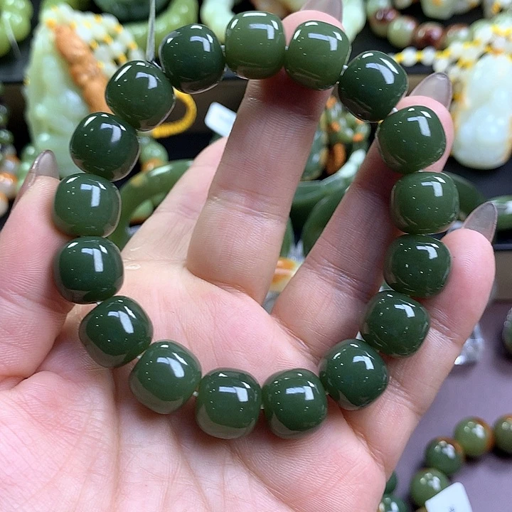 手串未镶嵌透闪石质玉摇**子