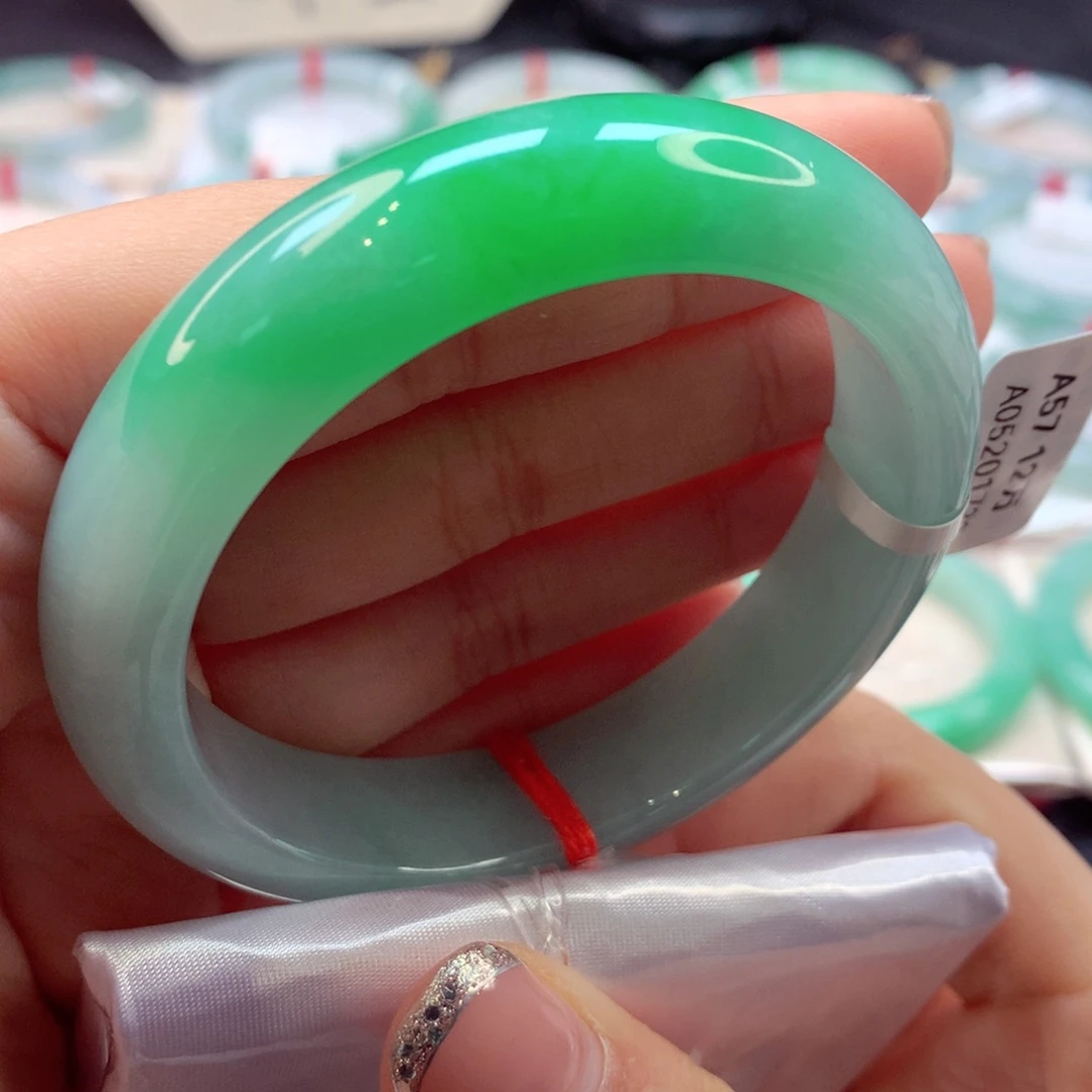 翡翠手镯未镶嵌37宽版正圈77