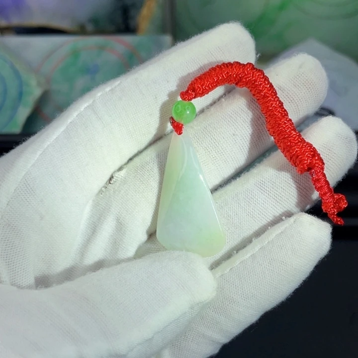 翡翠未镶嵌挂件片料