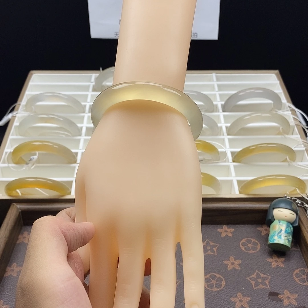 耀***耀玛瑙/玉髓未镶嵌手镯