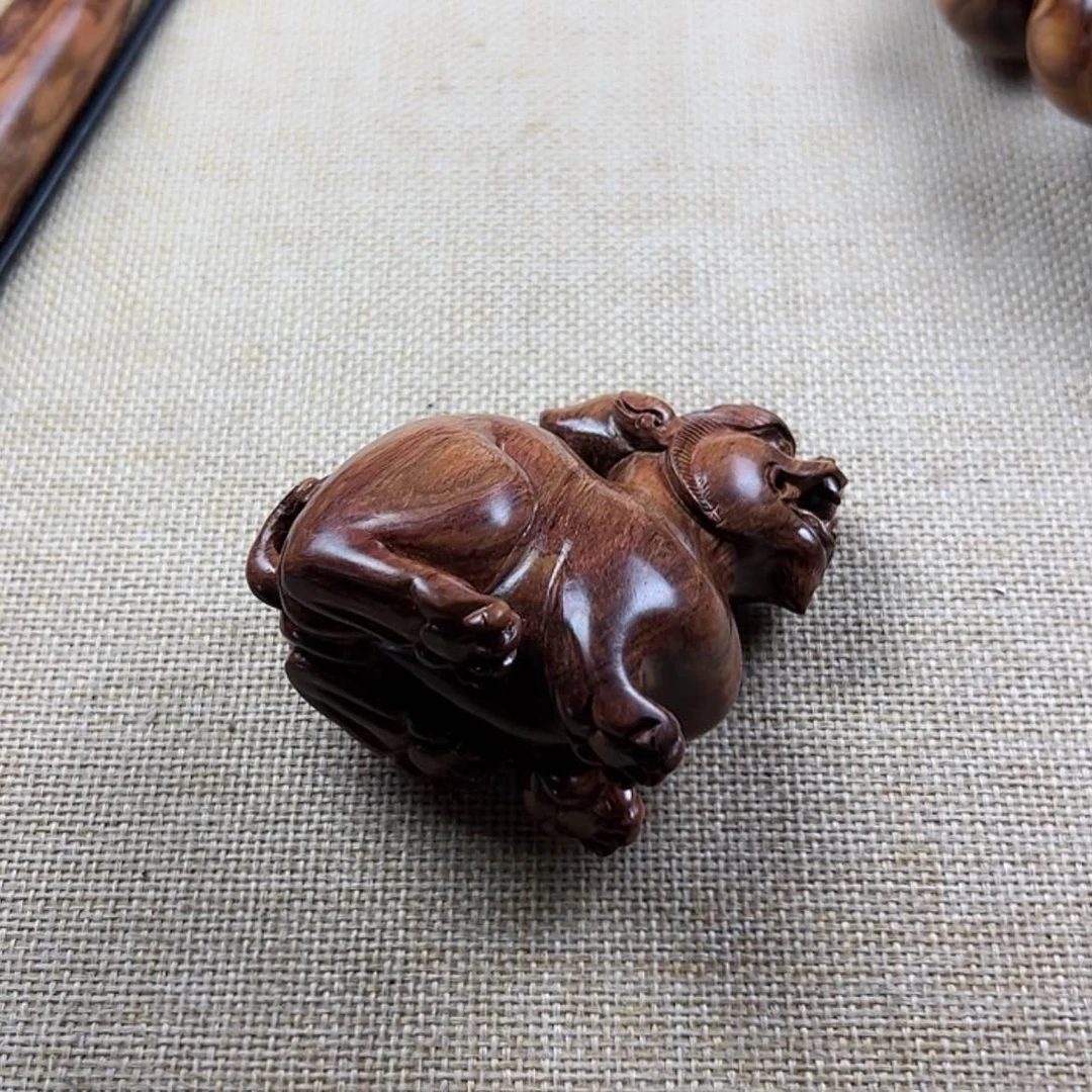 【闪购商品】把件黄花梨/降香黄檀彭**晏貔貅