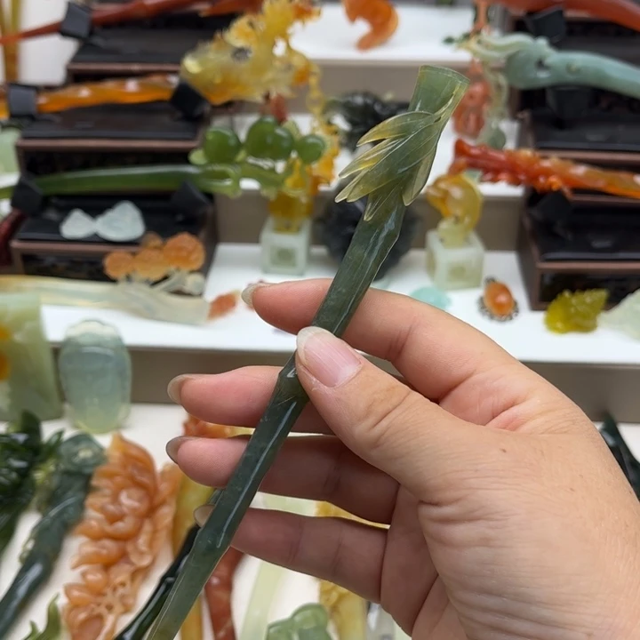 照***人未镶嵌蛇纹石玉岫玉发簪