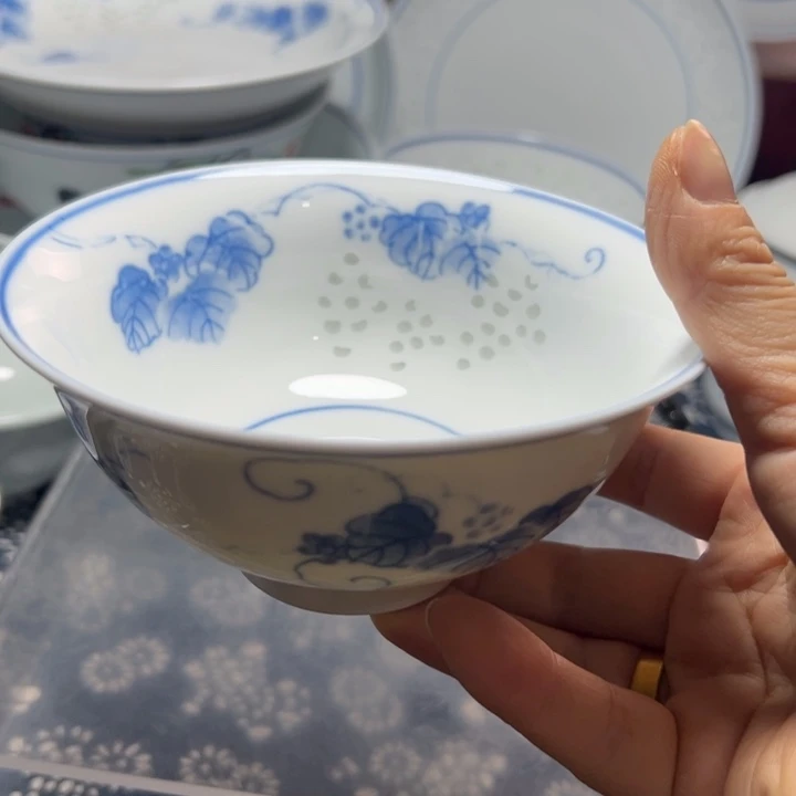 青花玲珑5寸葡萄饭碗