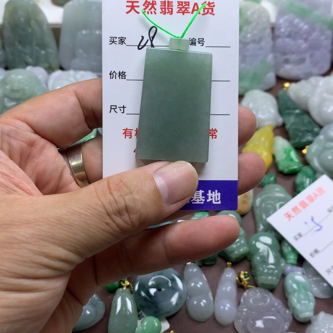 翡翠未镶嵌颈饰缅甸A货翡翠