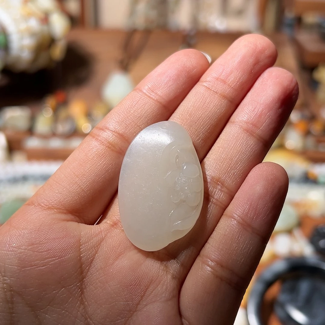 和田玉颈饰未镶嵌美****师