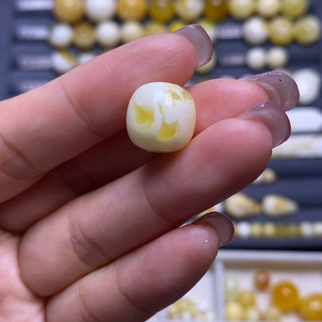 蜜蜡未镶嵌珠宝奇石瓷白溶洞妖花老型12.8*12.3mm