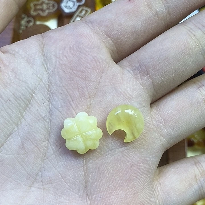 吊坠橄榄核小月亮