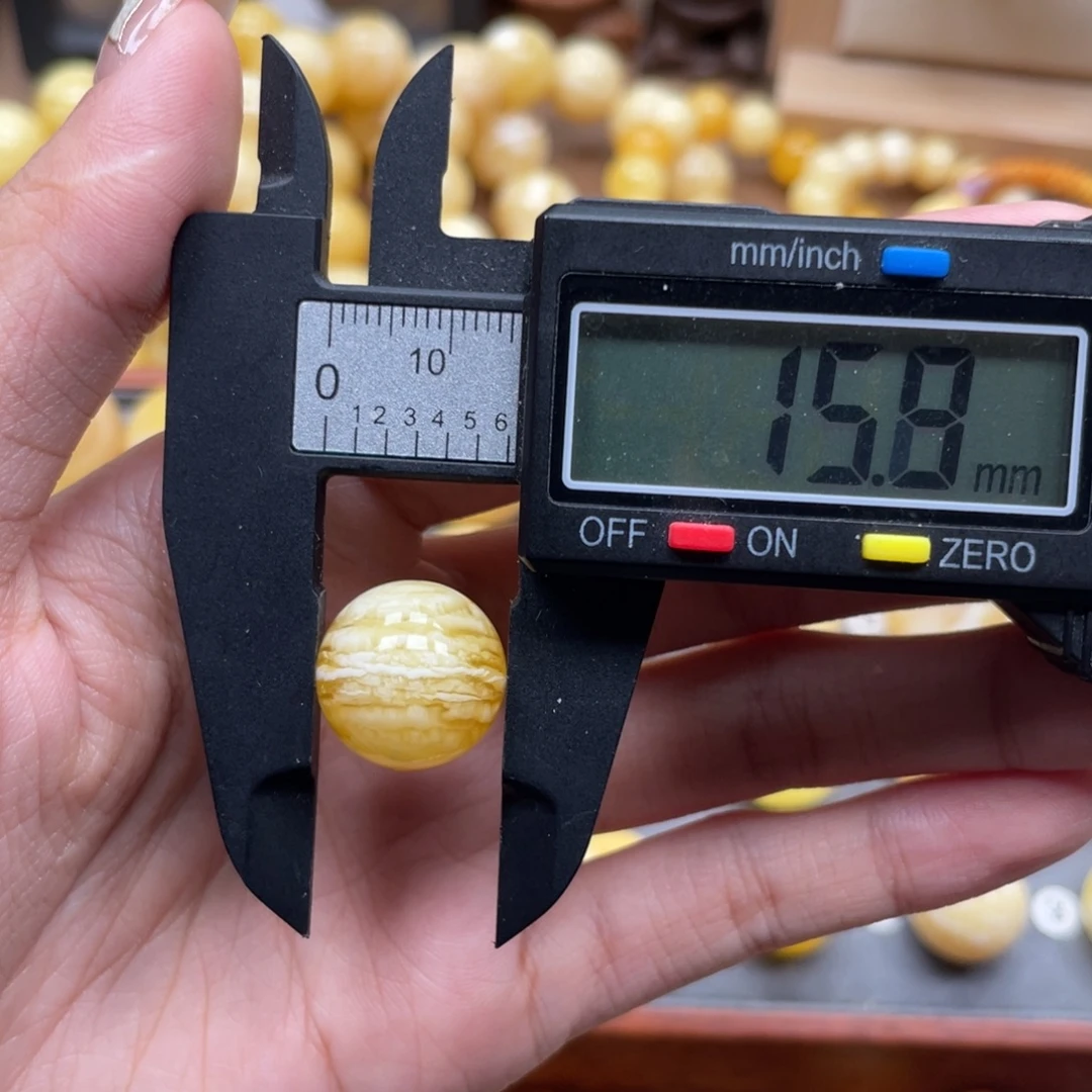 谁***凉未镶嵌琥珀珠宝奇石