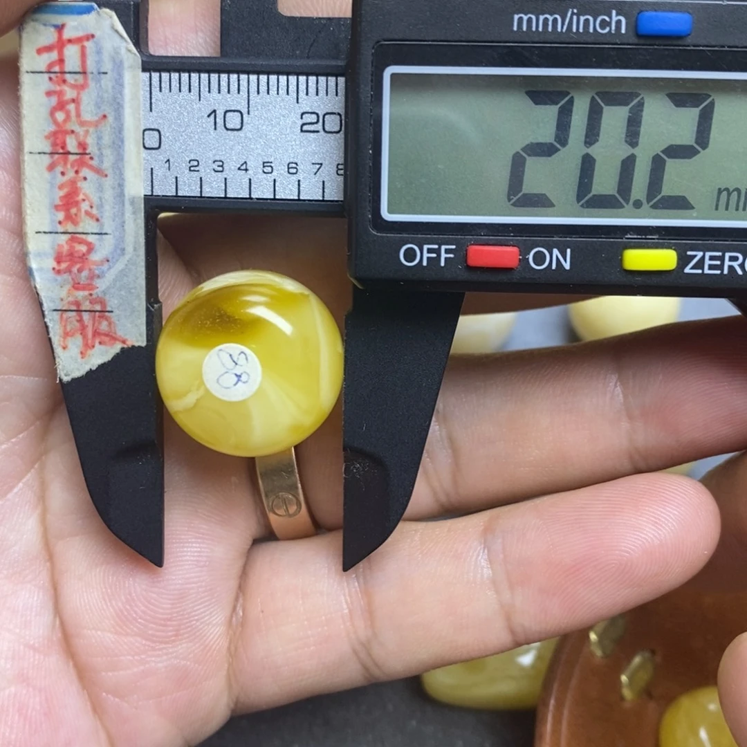 裸石蜜蜡未镶嵌20.2x15.4微瑕墩子