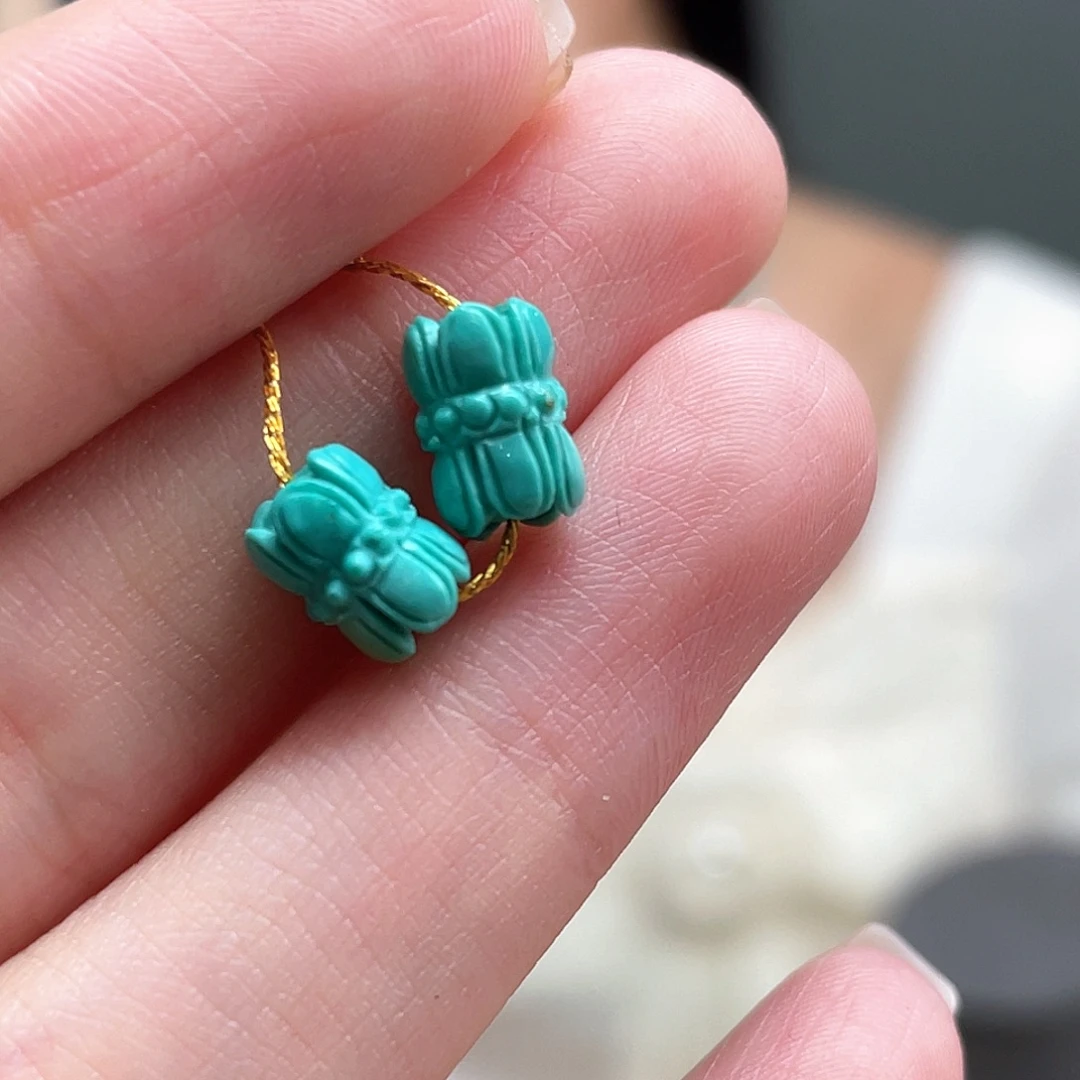 绿松石未镶嵌颈饰