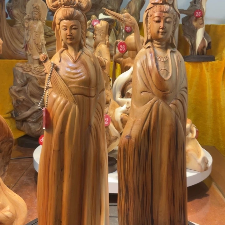 柏木（崖柏）小****）崖柏  观音