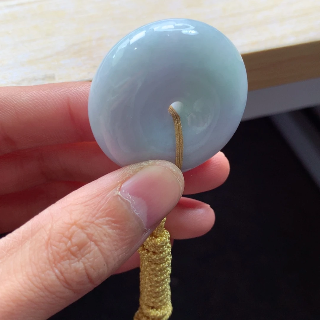 翡翠颈饰未镶嵌吊坠