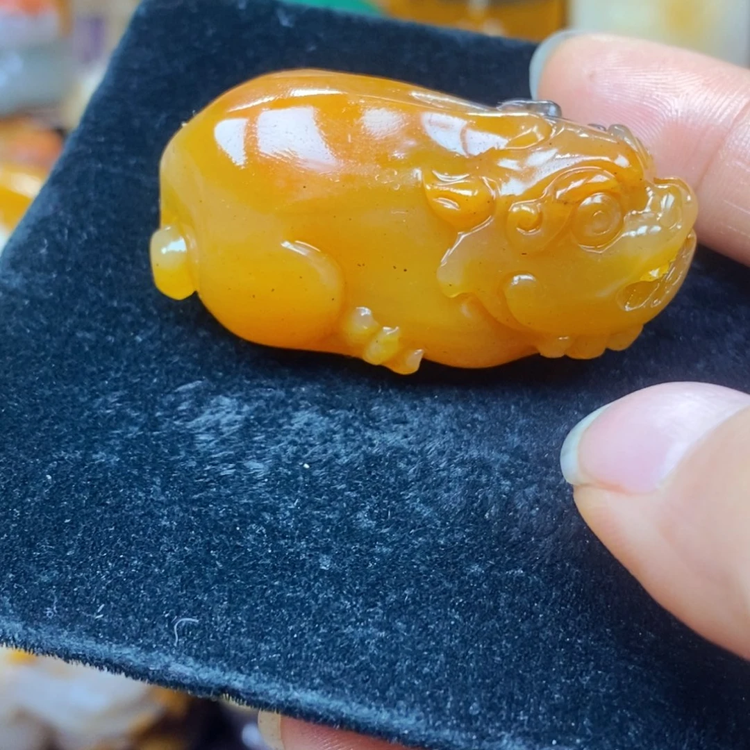 未镶嵌石英质玉（黄龙玉）吊坠(不含链)