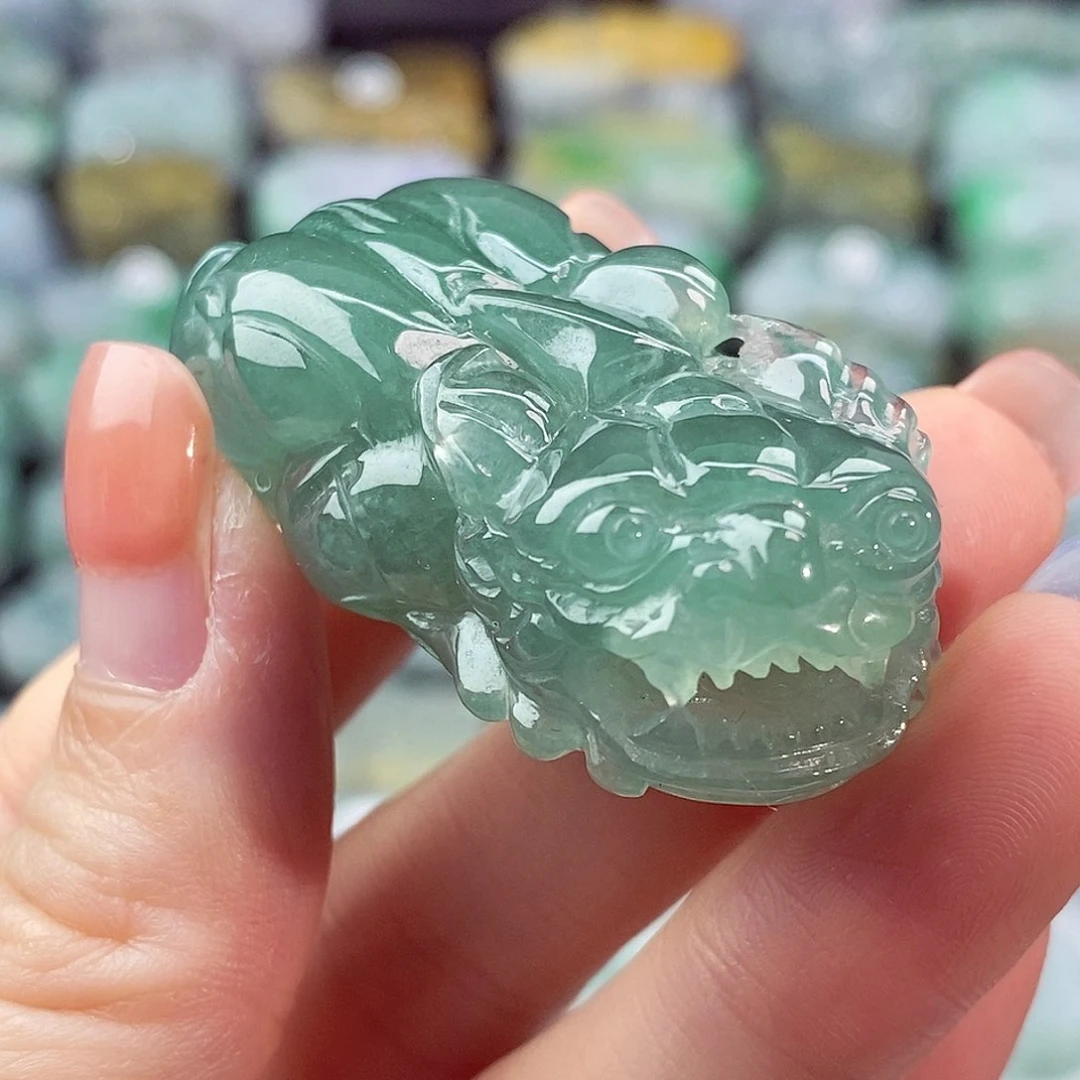 颈饰未镶嵌翡翠天然