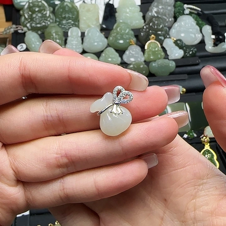 颈饰银S925镶嵌和田玉