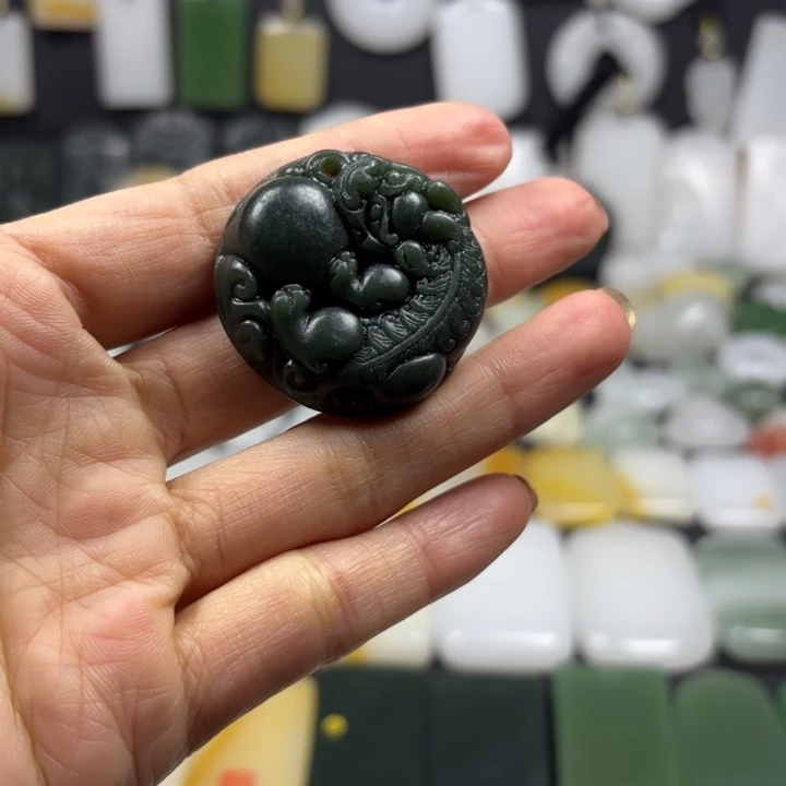和田玉（青玉）未镶嵌颈饰