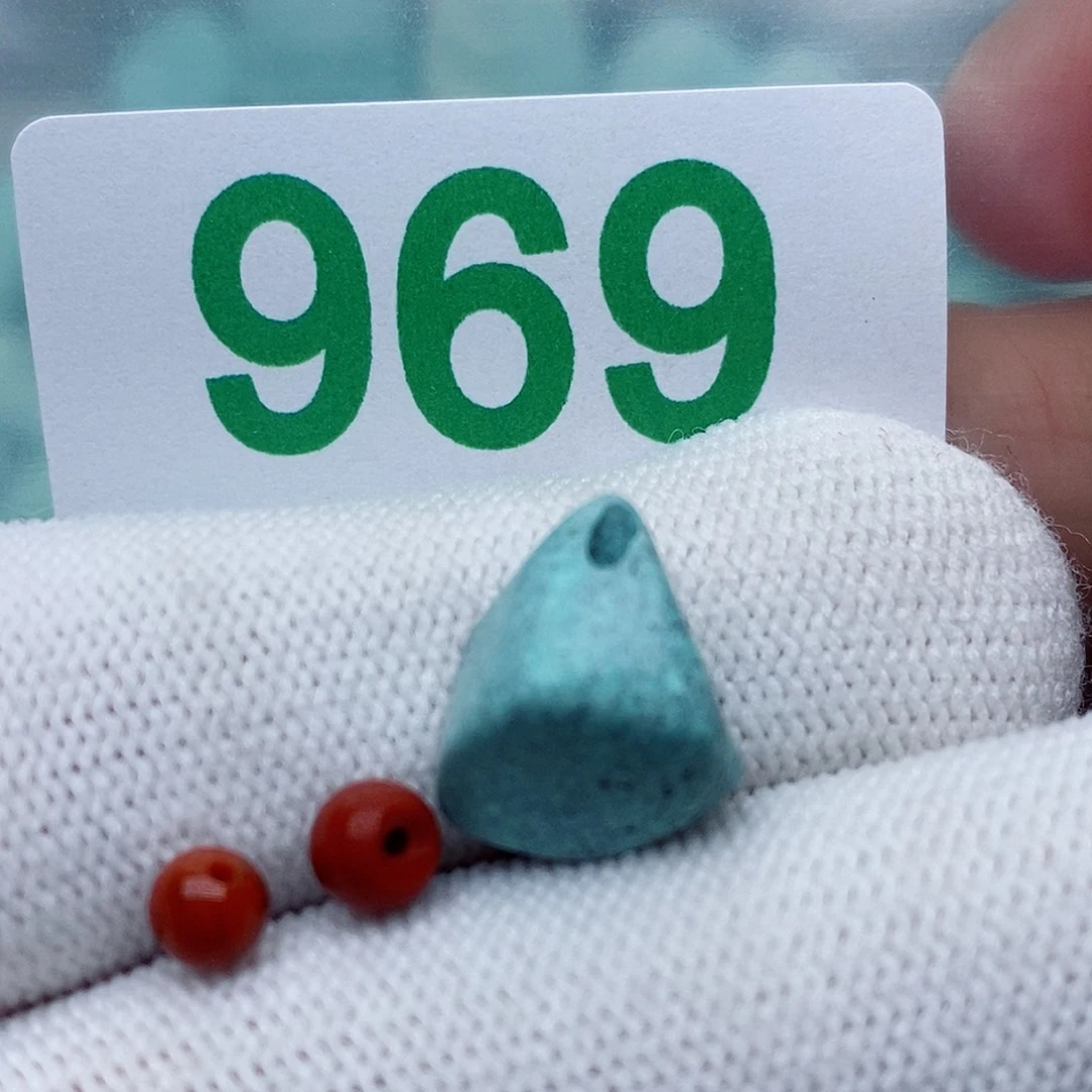 未镶嵌南红玛瑙珠宝奇石