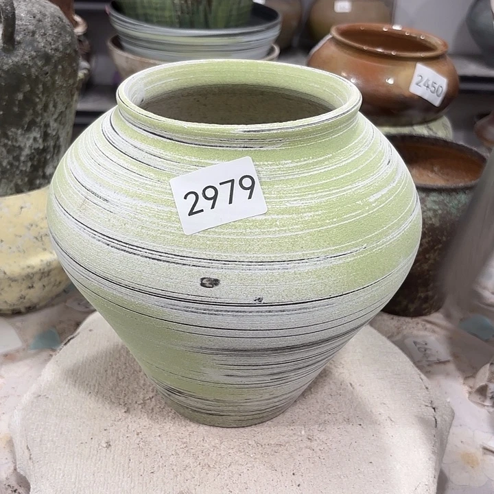 摆件高21，口12，，无孔2979