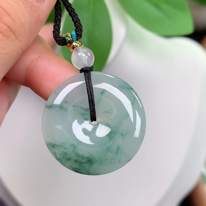 翡翠未镶嵌颈饰平安扣 27.8x4.3mm