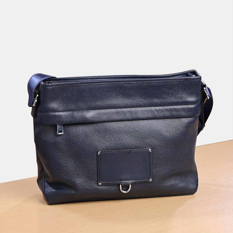 大容量单肩包男通勤真皮大号斜挎包男款休闲平板电脑英伦风邮差包