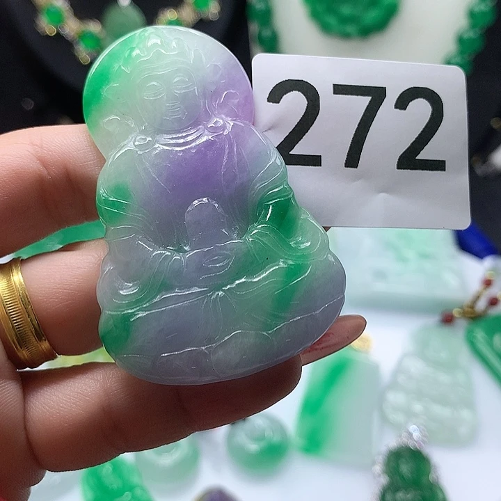 翡翠吊坠(赠链)未镶嵌