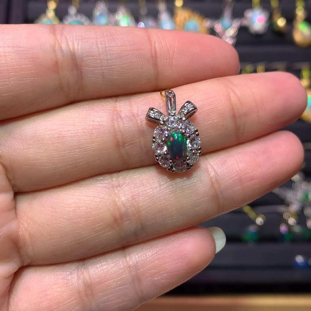 银S925镶嵌欧泊吊坠特价不退换