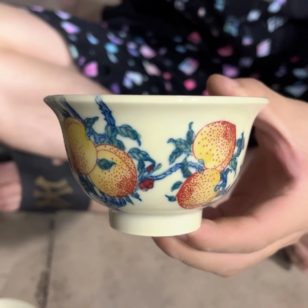 摆件景德镇陶瓷杯子。黄。