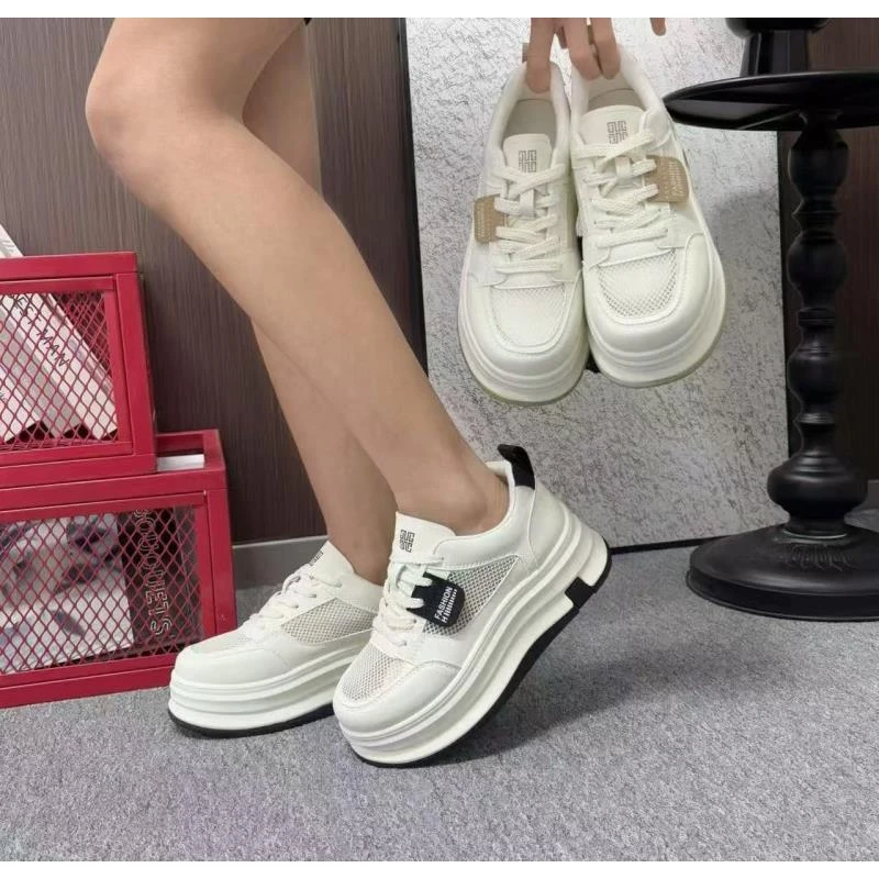 新款夏季时尚透气板鞋运动百搭休闲鞋W10