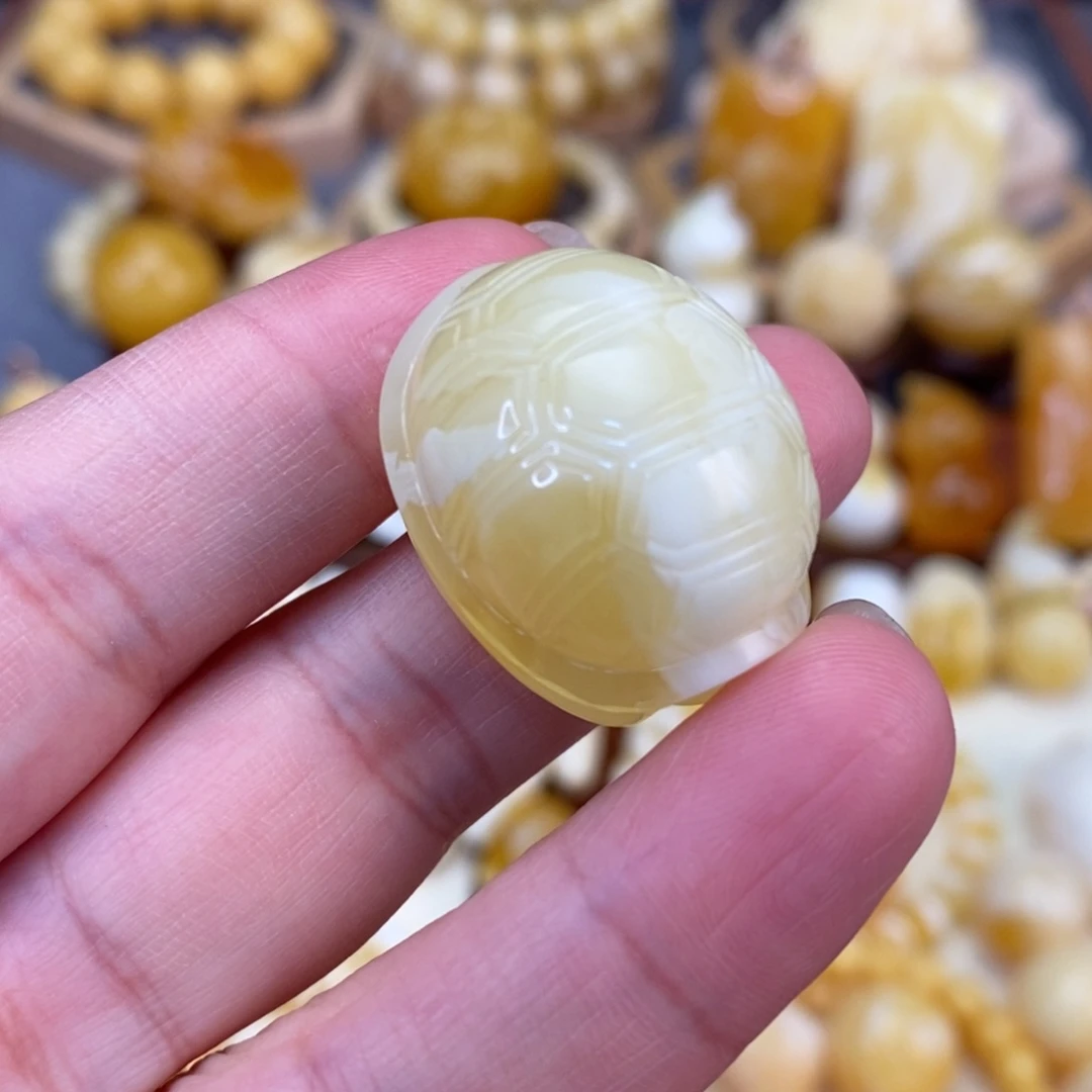【闪购商品】蜜蜡裸石未镶嵌富甲