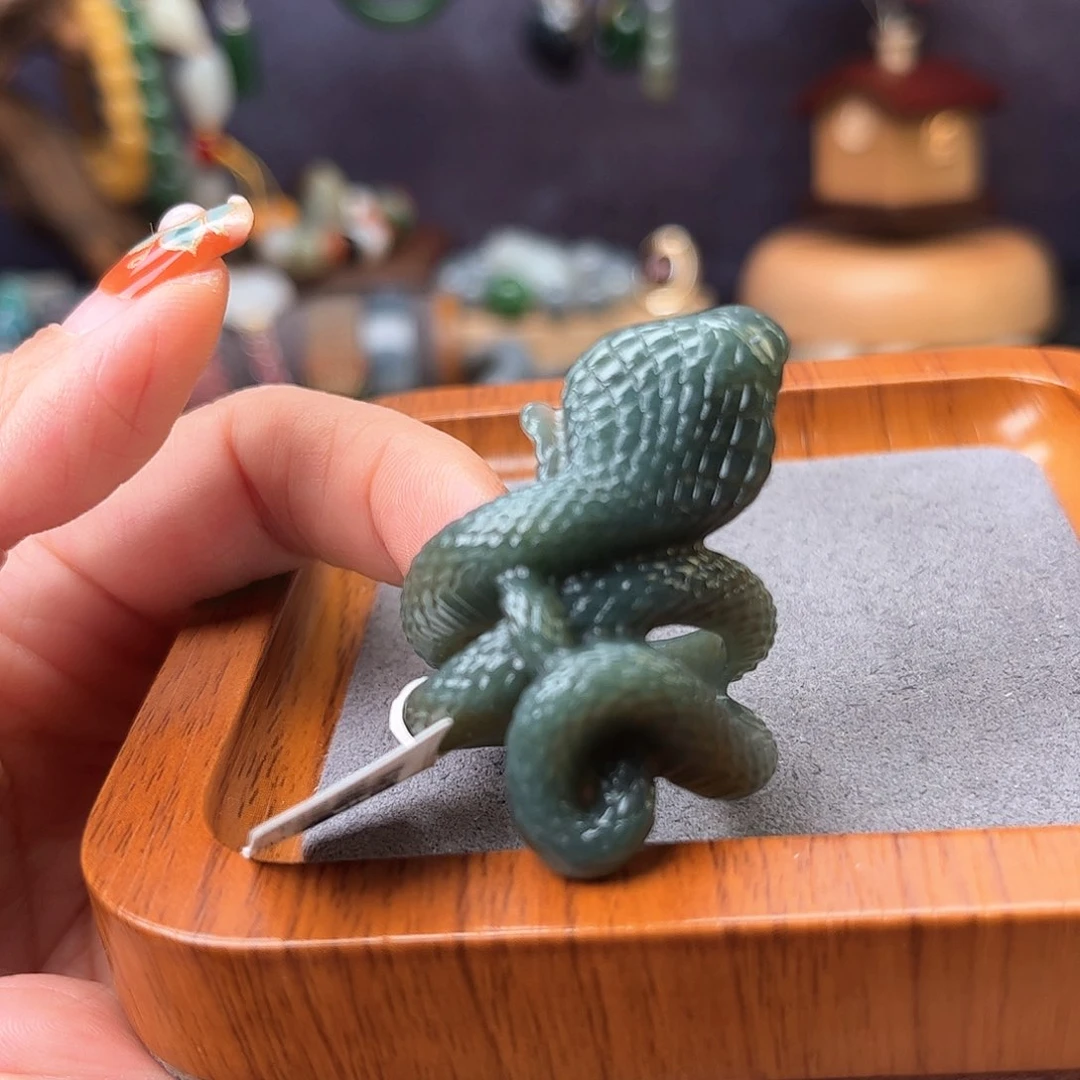 颈饰未镶嵌和田玉Y****A