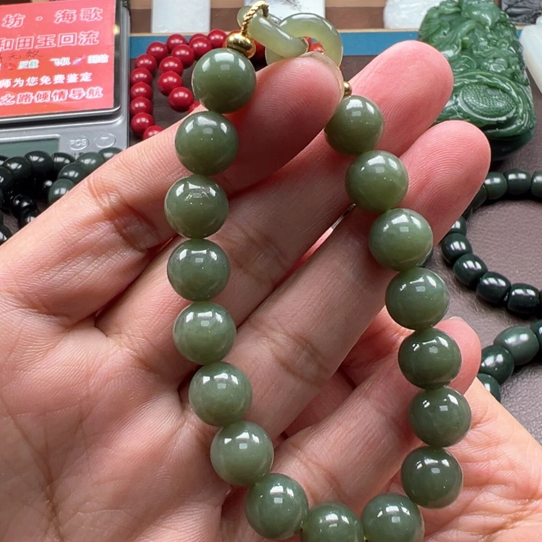 和田玉颈饰未镶嵌