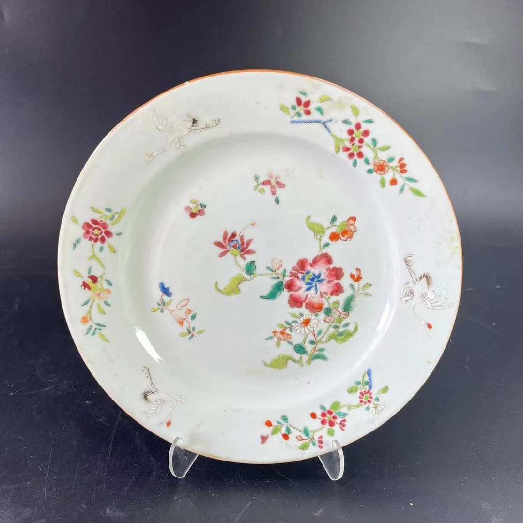 25090139清乾隆粉彩花卉纹赏盘 口径22.6cm