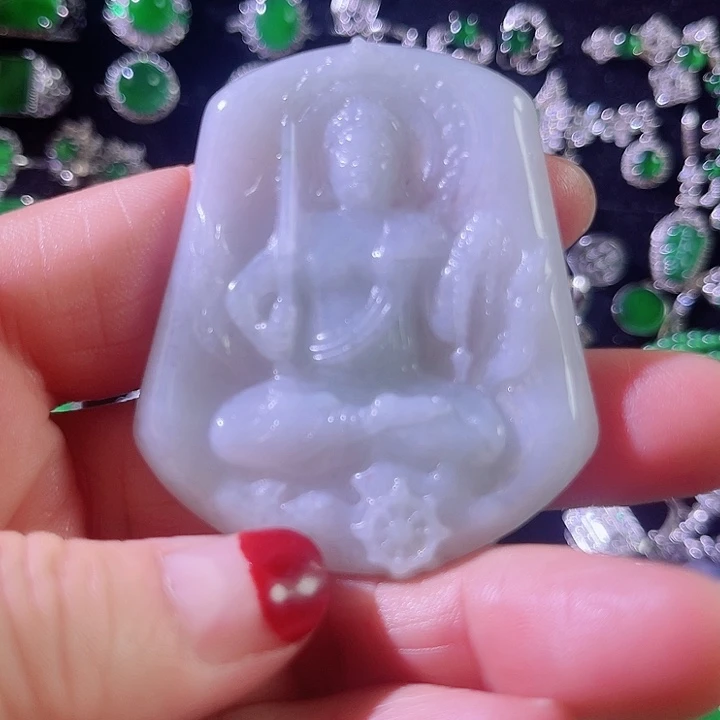 翡翠颈饰未镶嵌翡翠牌子
