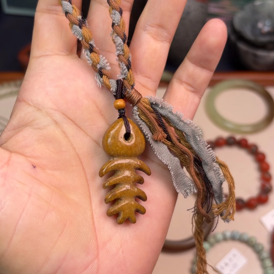 岫岩河磨玉（透闪石质玉）未镶嵌颈饰