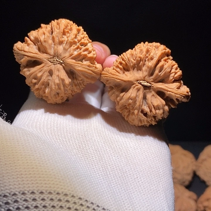 文玩核桃吊坠全品45南疆