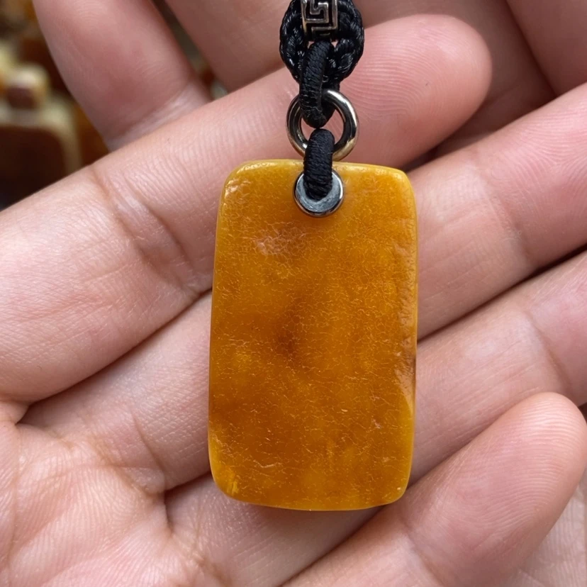 【闪购商品】琥珀颈饰未镶嵌