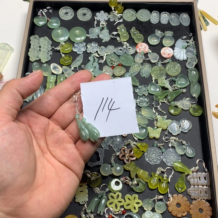 请***声蛇纹石玉合金耳钉