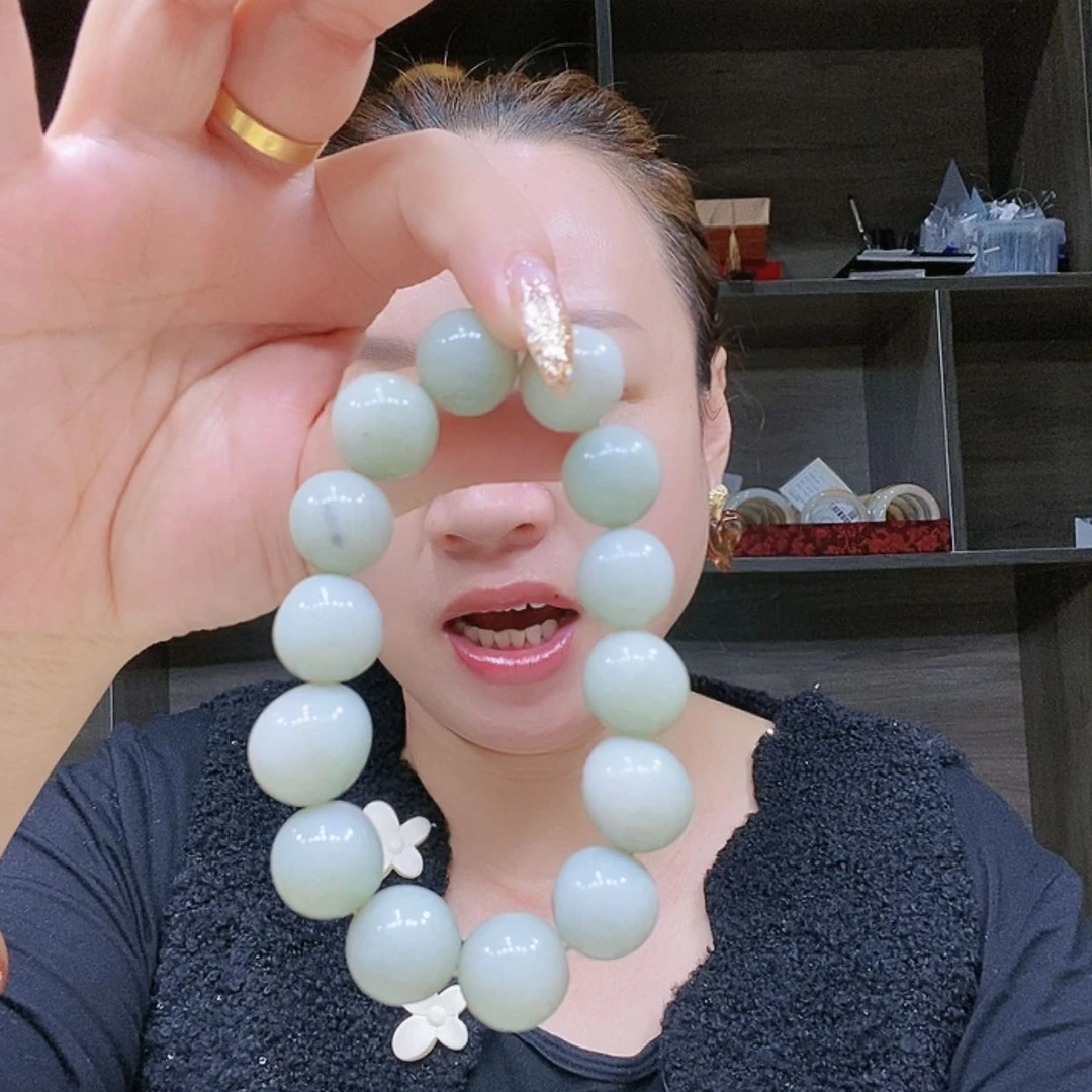 【闪购商品】未镶嵌手镯石英质玉