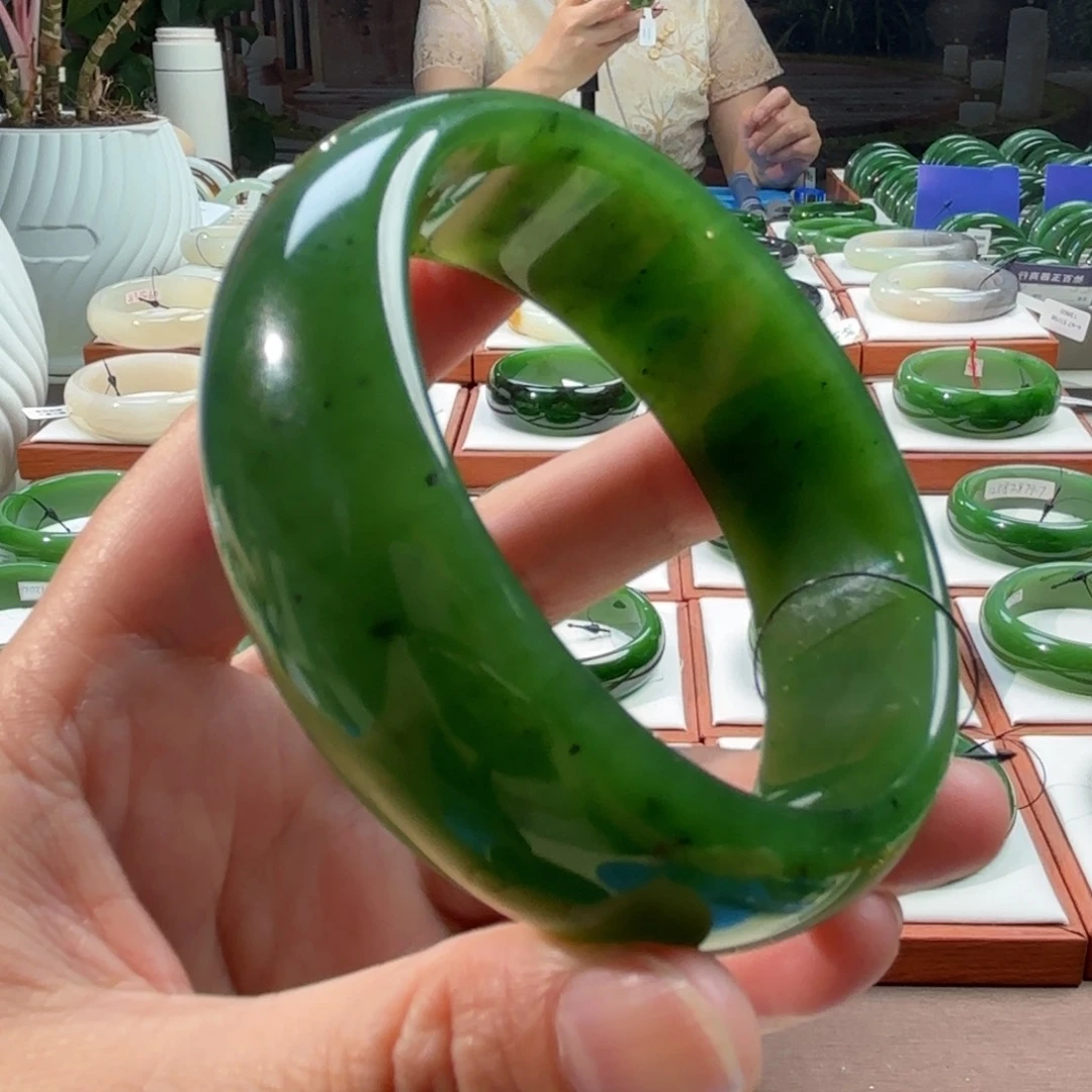 和田玉（碧玉）手镯未镶嵌