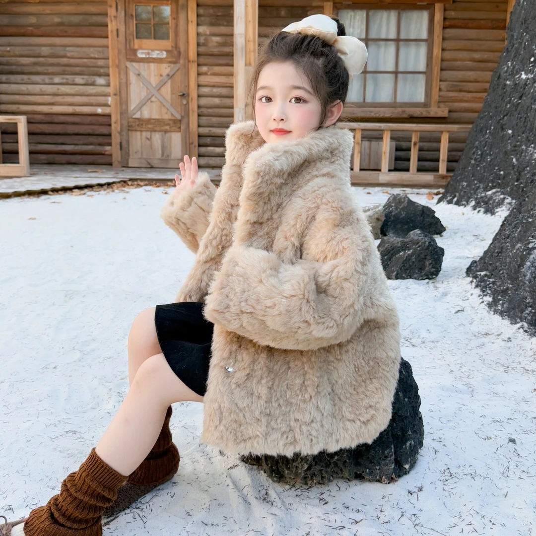 番宝贝富人区2.0儿童环保毛毛外套短款仿羊羔毛大衣女童皮毛一体