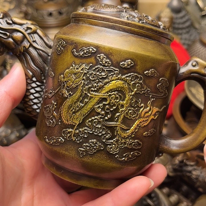 精美铜器批发档口