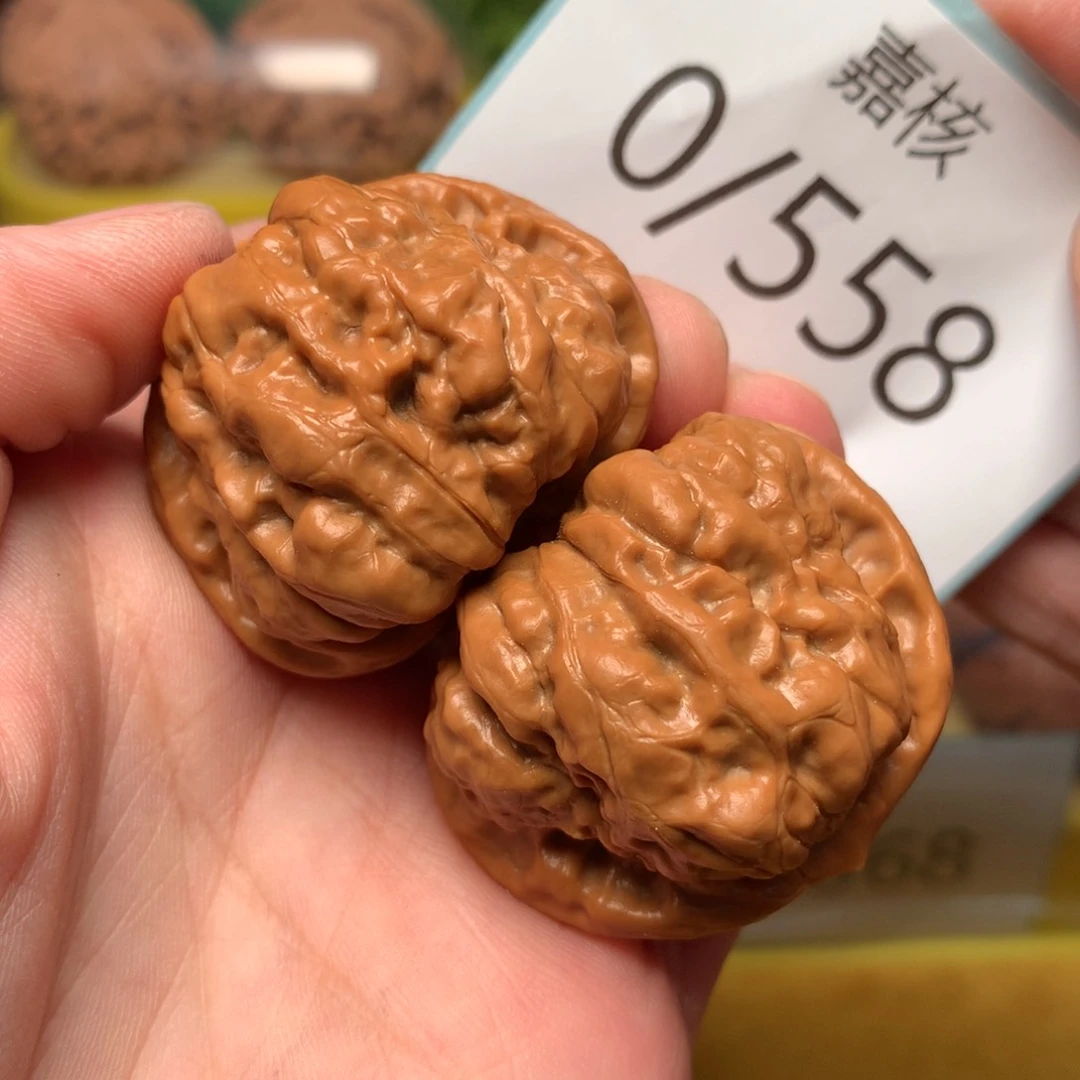 文玩核桃把件红皮开背蛙39