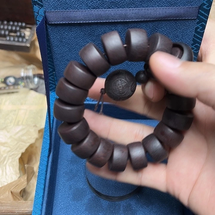 大叶紫檀（黑酸枝木类）